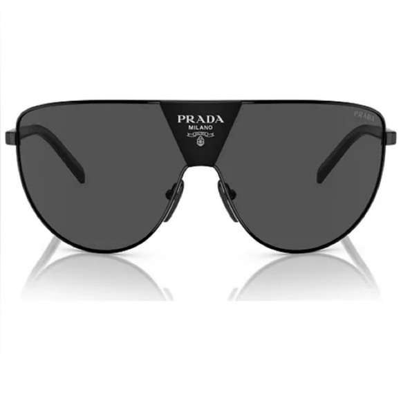 NEW, RUNWAY SHIELD AVIATORS
Prada
Size: 137•0•130
...
PRADA MASK - Picture 1 of 5